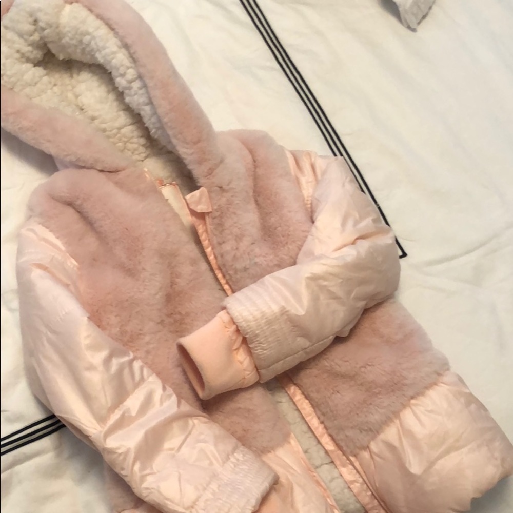 Little girl jacket, soft in a great shape. Size 5